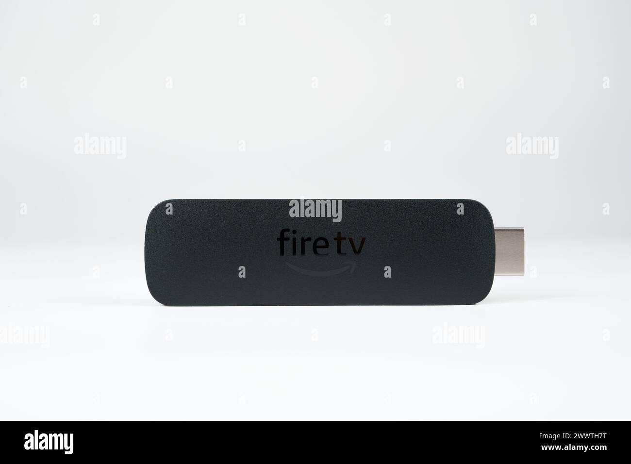 Amazon Fire TV Stick 4K MAX 2023. Das leistungsstärkste Streaming-Gerät von Amazon. Stafford, Großbritannien. März 2024. Stockfoto