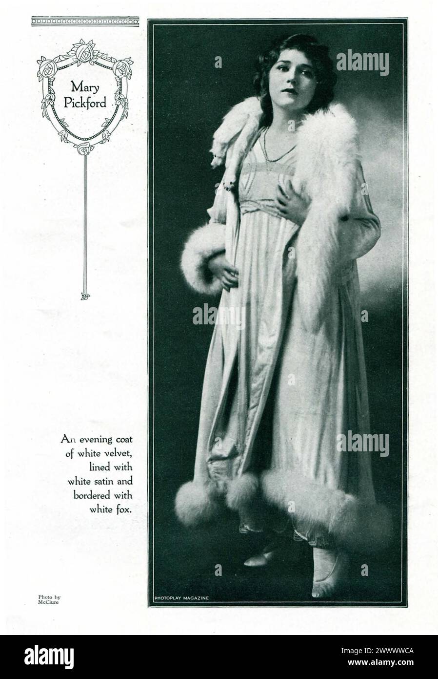 Porträt von Mary Pickford, der Kleidung modelliert, in einem bildzeitungsartikel für das Photoplay Magazine. Vintage Photoplay Magazine fotografisches Porträt der Filmschauspielerin, um 1915 Stockfoto