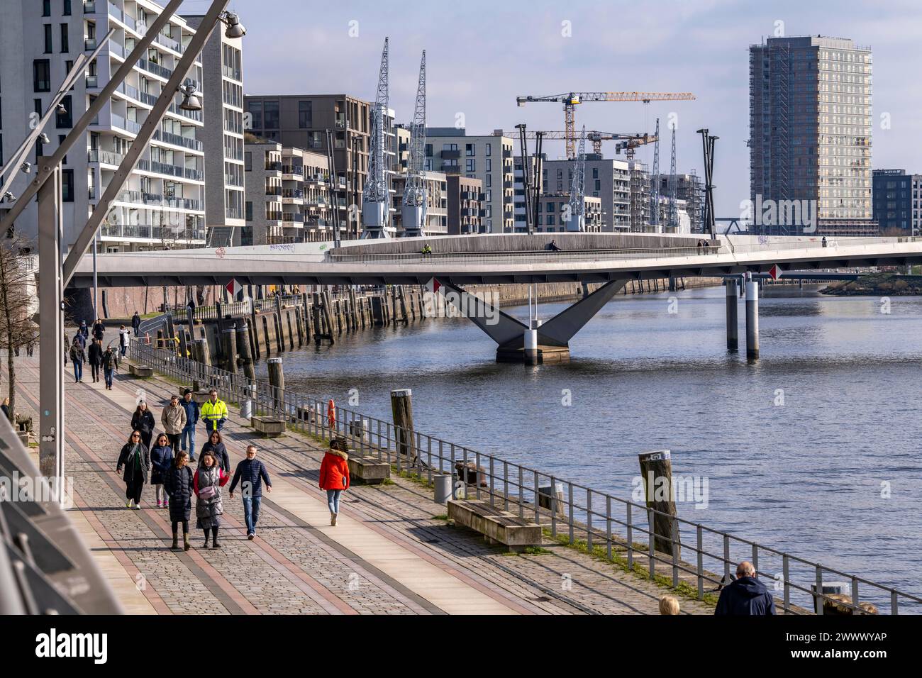 Buenos-Aires-Kai, Hafencity University HCU, Versmannkai, Baakenhafenbrücke, Hafencity Hamburg, neuer Stadtteil an der Elbe, an der Stelle des ehemaligen Fre Stockfoto