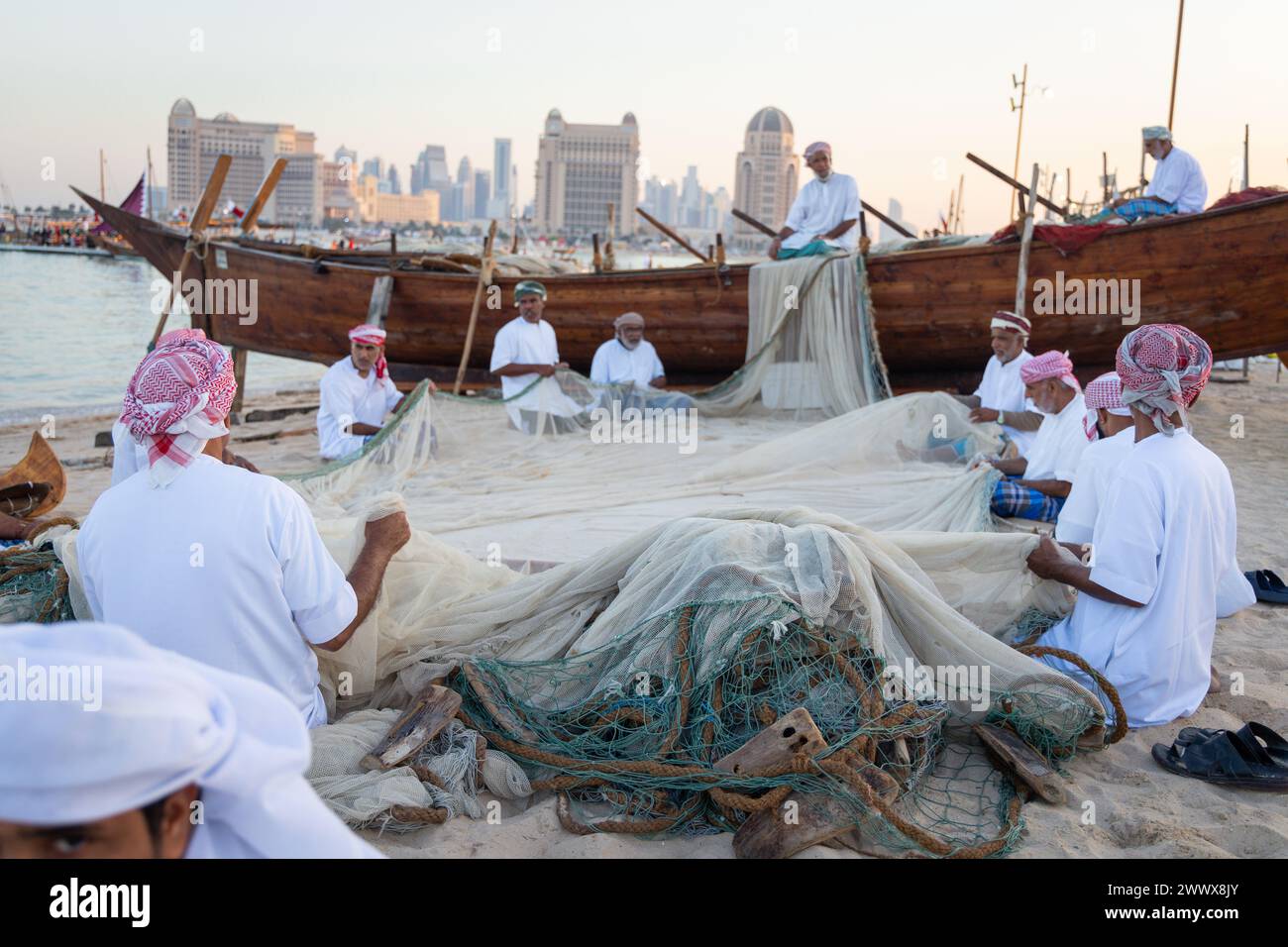 Arabische Fischerei und Fischerei Industrie von Katara traditionelles Dhow Festival, Katara, Doha, Katar Stockfoto