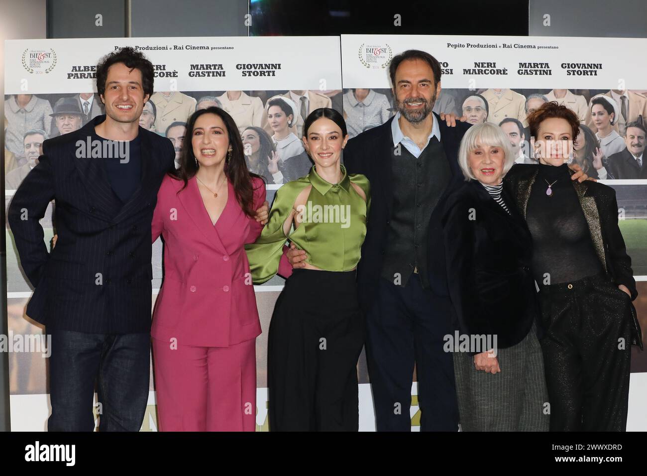 Rom, Italien. März 2024. Rom, Adriano-Kino, Fotoruf für den Film „Zamora“. Auf dem Foto: Alberto Paradossi, Anna Ferraioli Ravel, Marta Gastini, Neri Marcorè, Pia Engleberth, Pia Lanciotti Credit: Unabhängige Fotoagentur/Alamy Live News Stockfoto