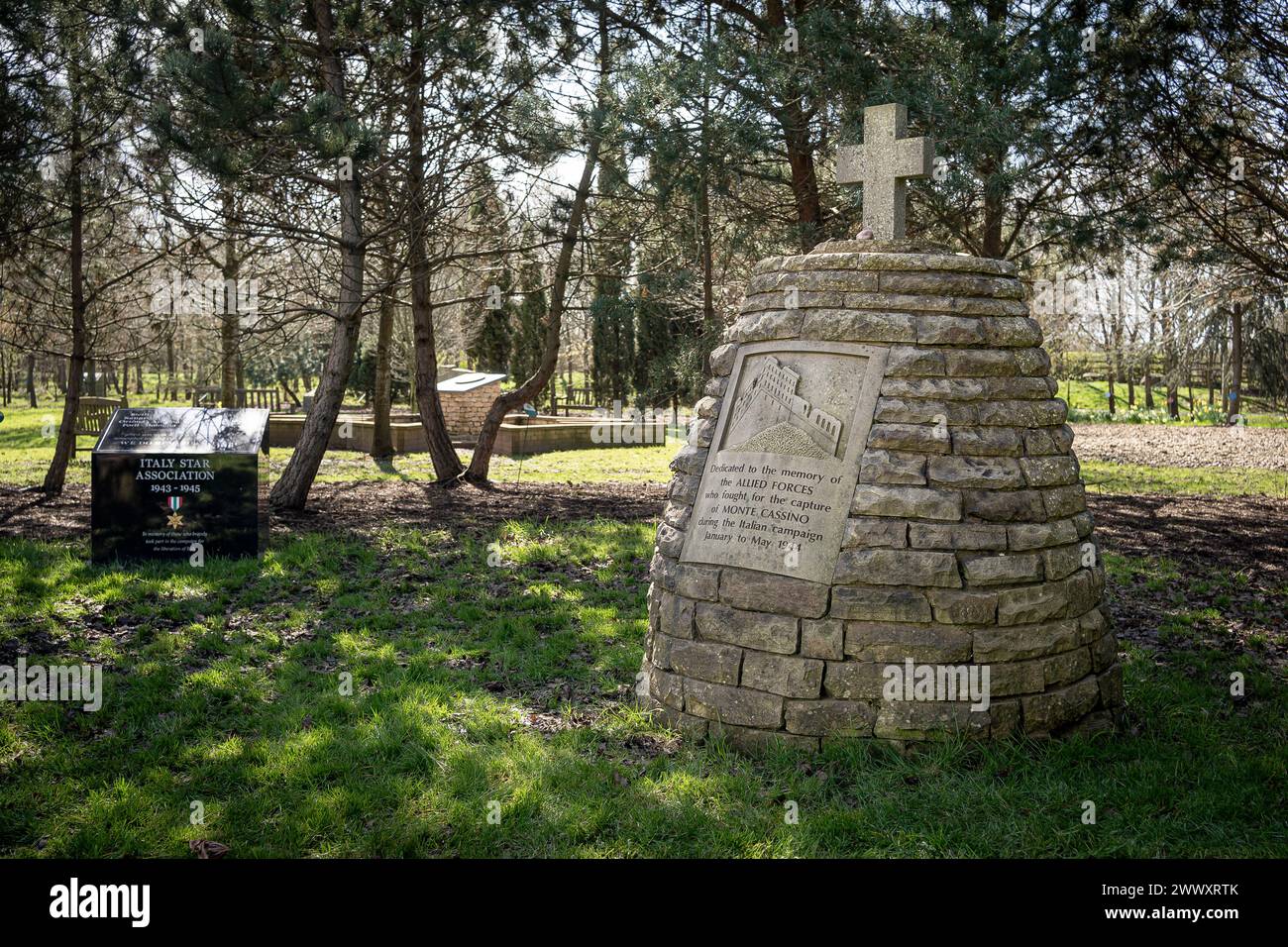 Das Monte Cassino 1944 Memorial am National Memorial Arboretum Stockfoto