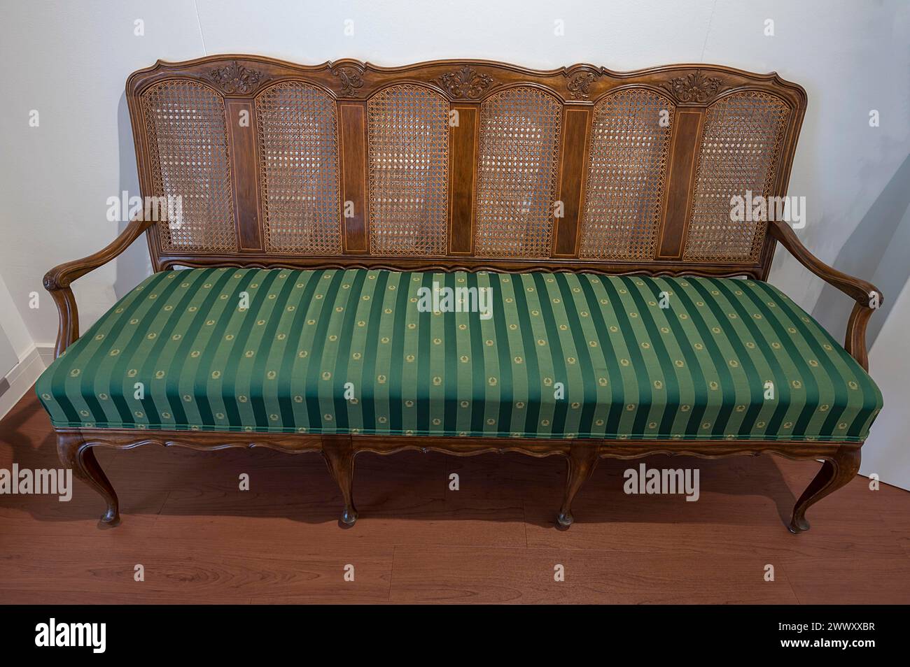 Biedermeier Sofa, Bayern, Deutschland Stockfoto