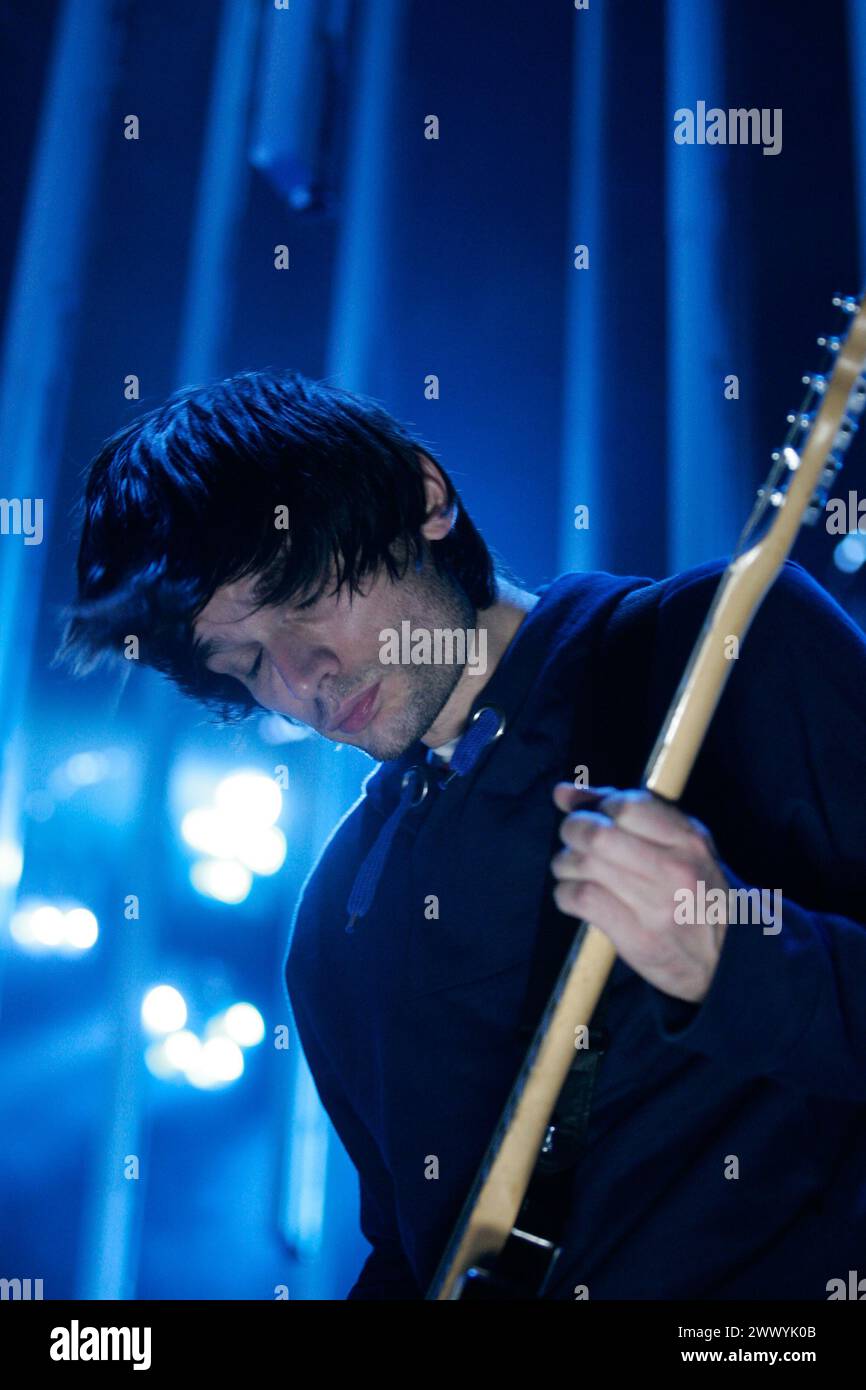 Jonny Greenwood von der Gruppe Radiohead tritt mit der Band am 13. August 2008 im Comcast Center in Mansfield, Massachusetts auf. Stockfoto