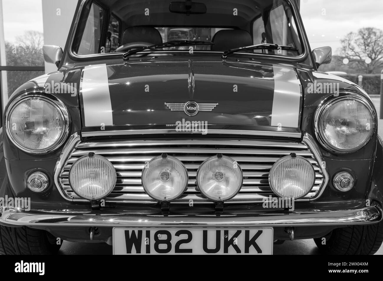 Sparkford.Somerset.Vereinigtes Königreich.7. Januar 2024.Ein klassischer Mini Cooper Sport aus dem Jahr 2000 ist im Haynes Motor Museum in Somerset zu sehen Stockfoto