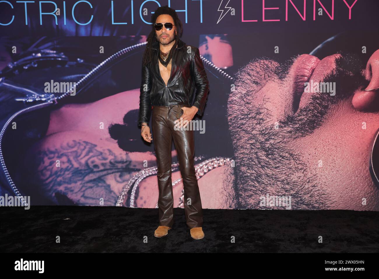 Mexiko-Stadt, Mexiko. März 2024. Sängerin Lenny Kravitz nimmt an einem Fotogespräch Teil, um die Veröffentlichung ihres Blue Electric Light Albums am 26. März 2024 in Mexiko-Stadt zu bewerben. (Foto: Luis Marin/Eyepix Group/NurPhoto) Credit: NurPhoto SRL/Alamy Live News Stockfoto