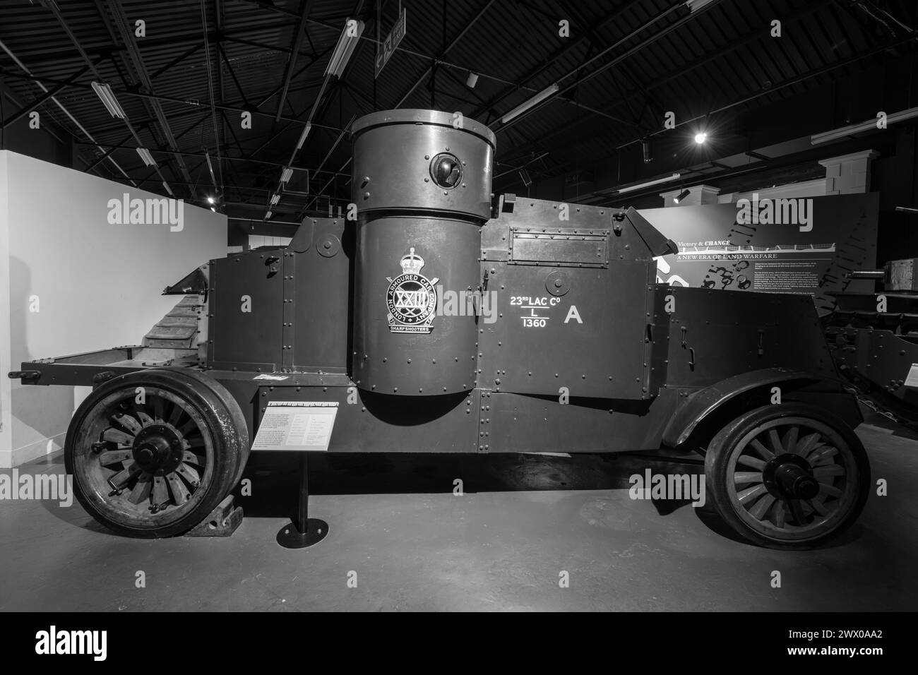 Bovington.Dorset.Vereinigtes Königreich.8. August 2023.Ein unvergleichliches gepanzertes Auto ist im Tank Museum in Dorset zu sehen Stockfoto