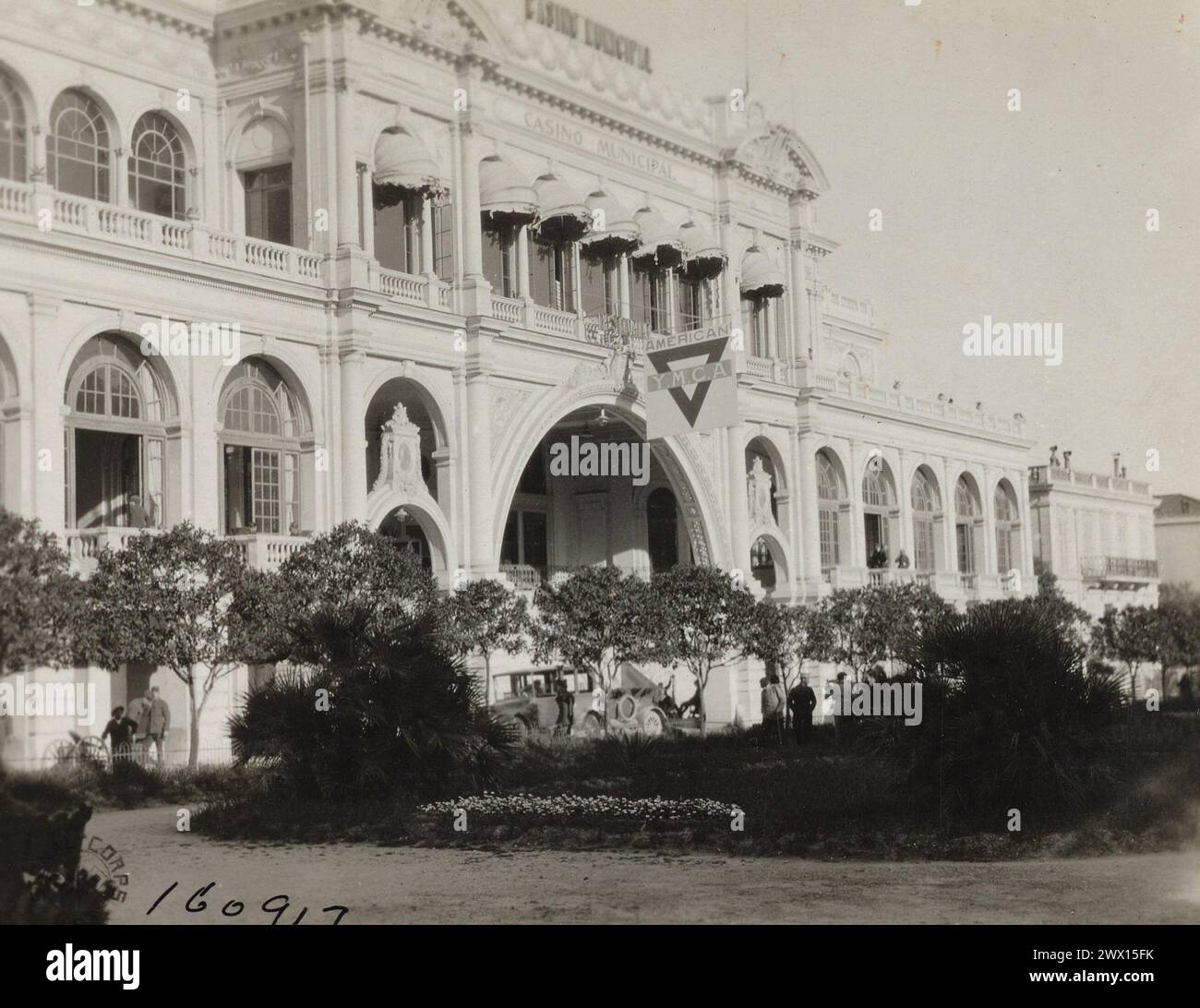 DAS CASINO MUNICIPAL, EINST ein berühmter Spielplatz, heute von der Y.M.C.A. Leave Area genutzt. Menton. Monaco ca. 1919 Stockfoto