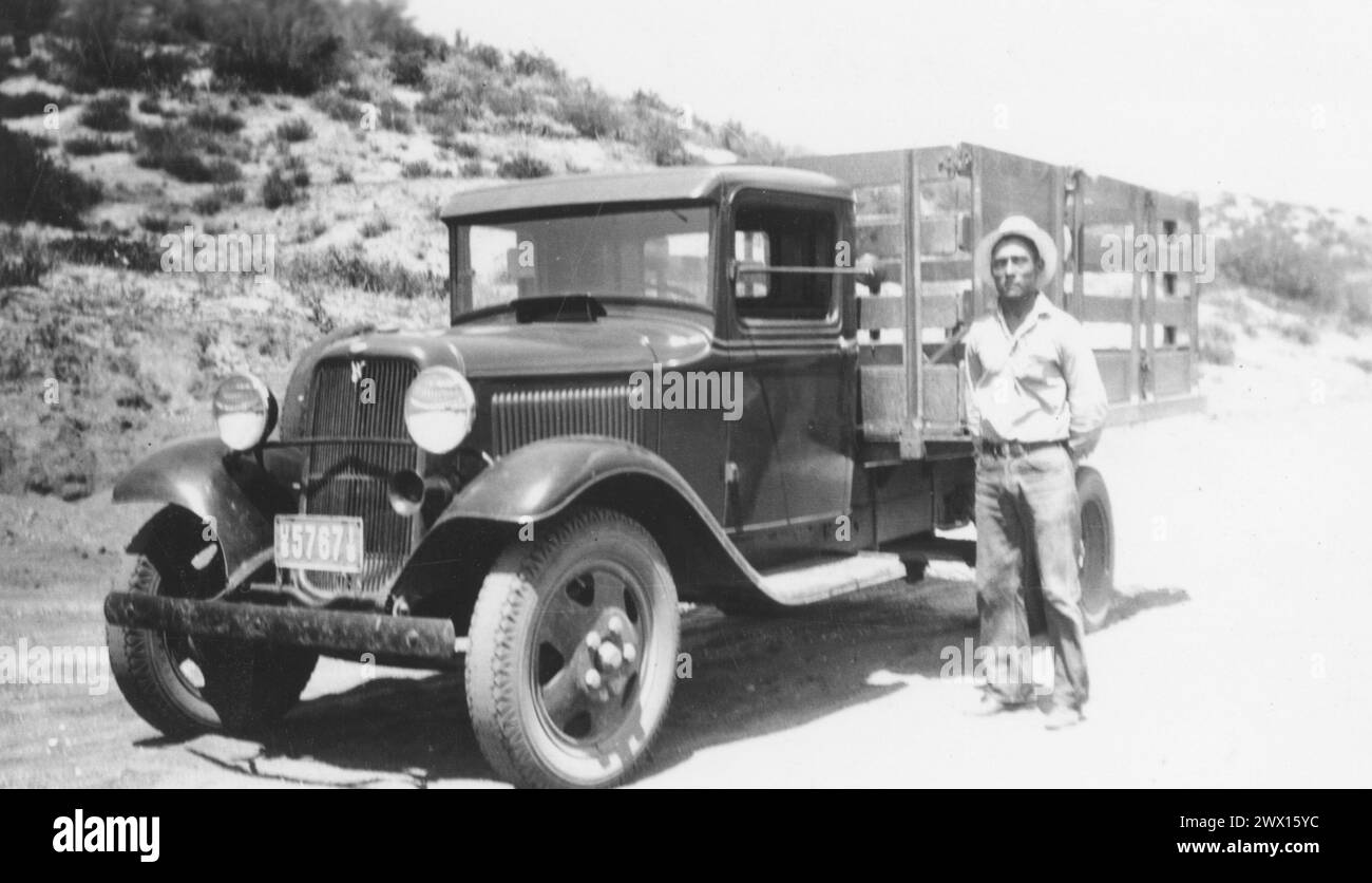 La Jolla Band of Luiseno Indians, Kalifornien: Foto von Tilano Rodriguez, Emergency Conservation Works (ECW) LKW Fahrer in La Jolla CA. 1936-1942 Stockfoto