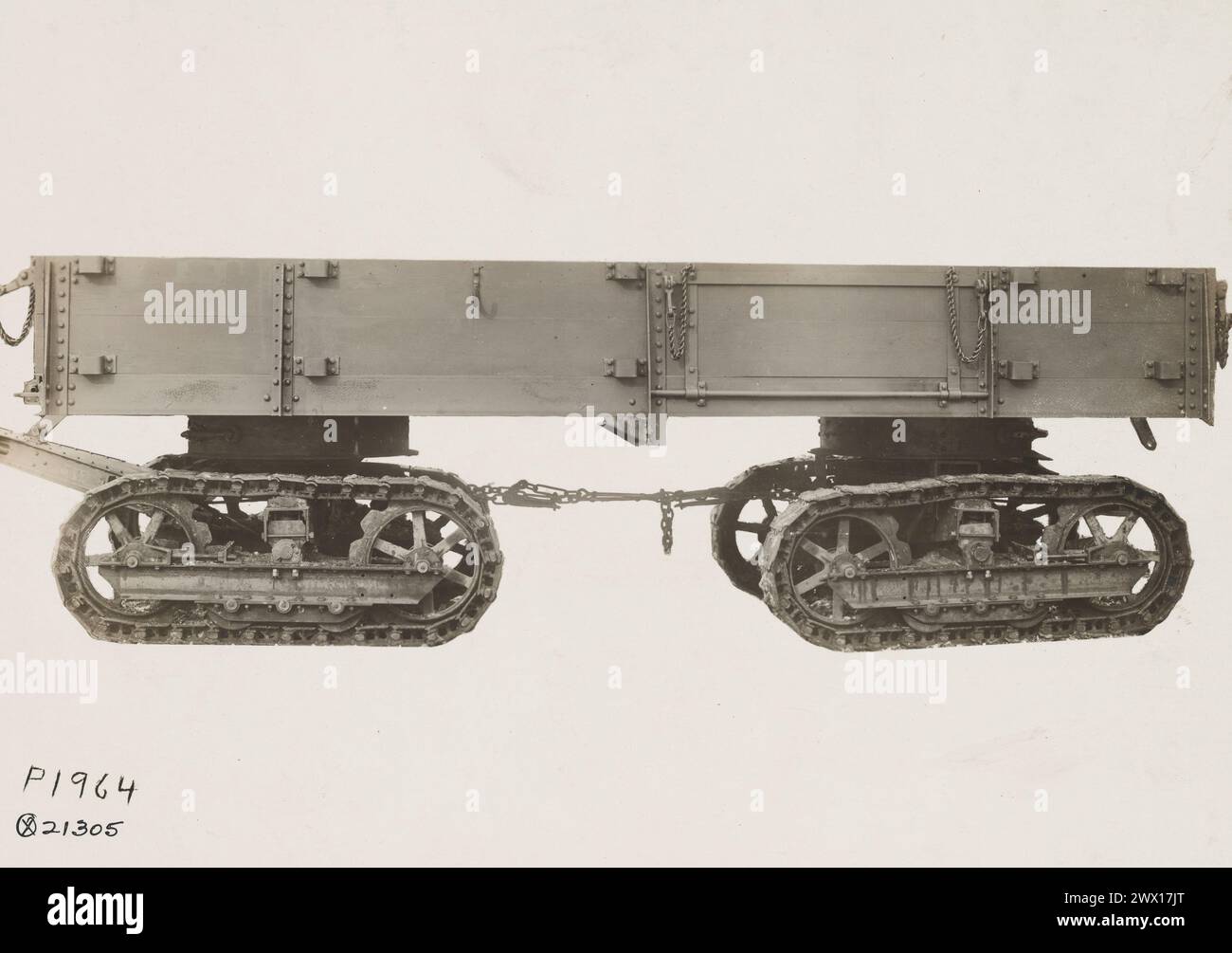 Eine Nahaufnahme eines 16-Tonnen-Anhängers von caterpillar, der speziell für den QM.C. CA entwickelt wurde. 1918 Stockfoto