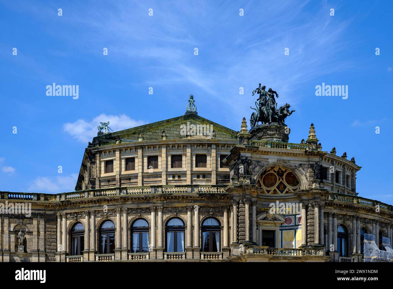 Semperoper Dresden, Sachsen, Deutschland die weltberühmte Semperoper am Theaterplatz in der Inneren Altstadt zu Dresden, Sachsen, Deutschland. Welt-f Stockfoto