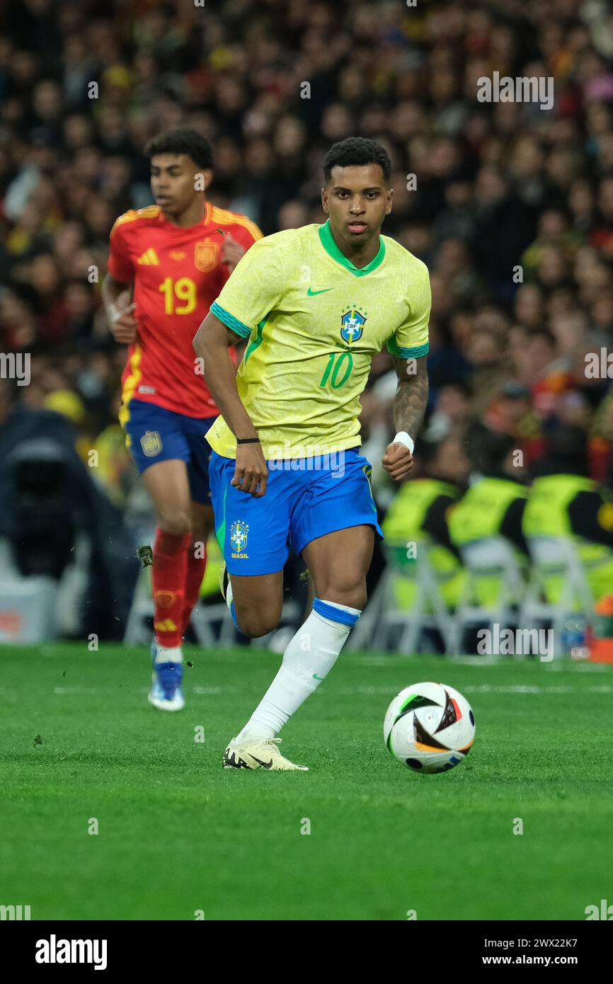 Raphinha von Brasilien während des Freundschaftsspiels zwischen Spanien und Brasilien im Santiago Bernabeu Stadion in Madrid am 26. März Stockfoto