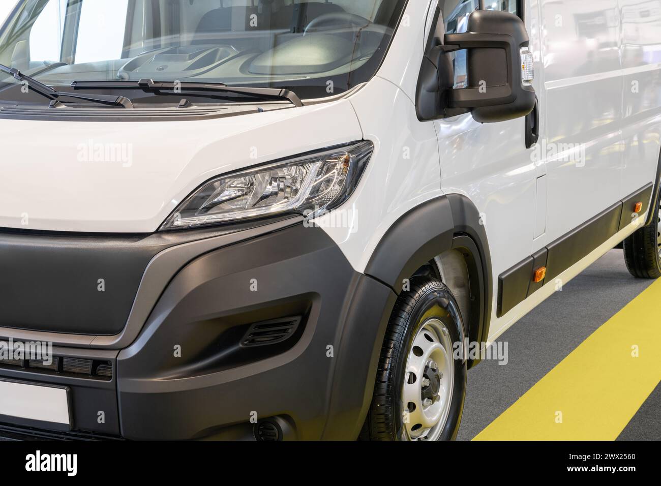 Weißer Lieferwagen aus nächster Nähe Stockfoto