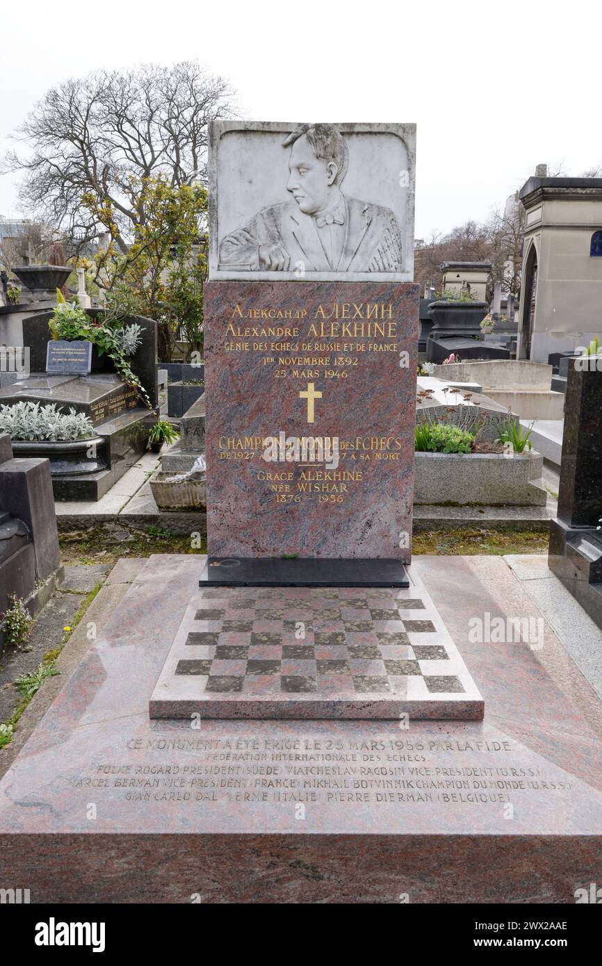 MONTPARNASSE FRIEDHOF BERÜHMTE GRÄBER PARIS Stockfoto