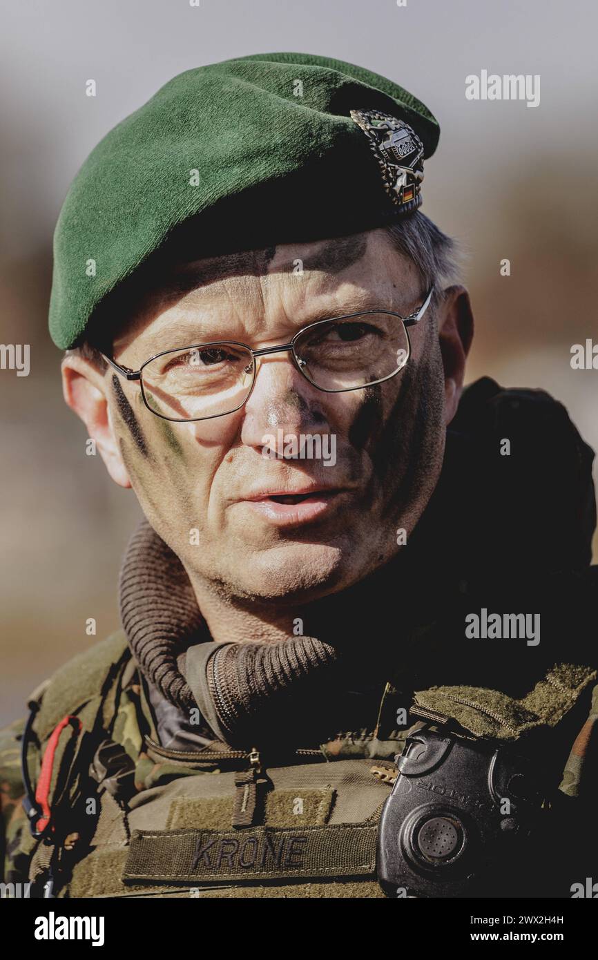 Brigadegeneral Alexander Krone, Kommandeur NATO Response Force Landbrigade, aufgenommen im Rahmen der Militaeruebung Wettiner Schwert mit deutschen un Stockfoto