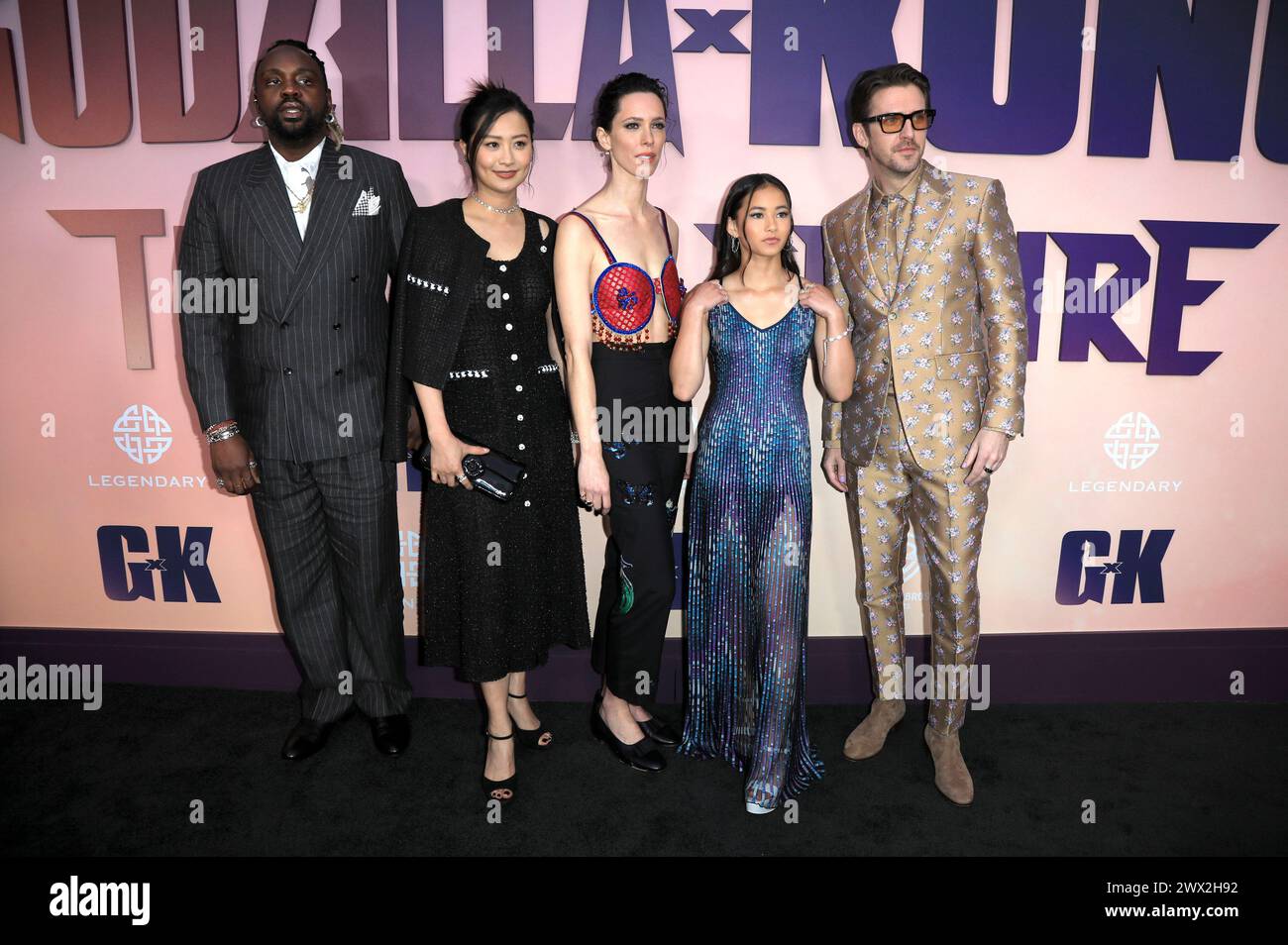 Brian Tyree Henry, Fala Chen, Rebecca Hall, Kaylee Hottle und Dan Stevens bei der Weltpremiere des Kinofilms Godzilla x Kong: The New Empire / Godzilla x Kong: Das neue Imperium' im TCL Chinese Theatre. Los Angeles, 25.03.2024 Stockfoto