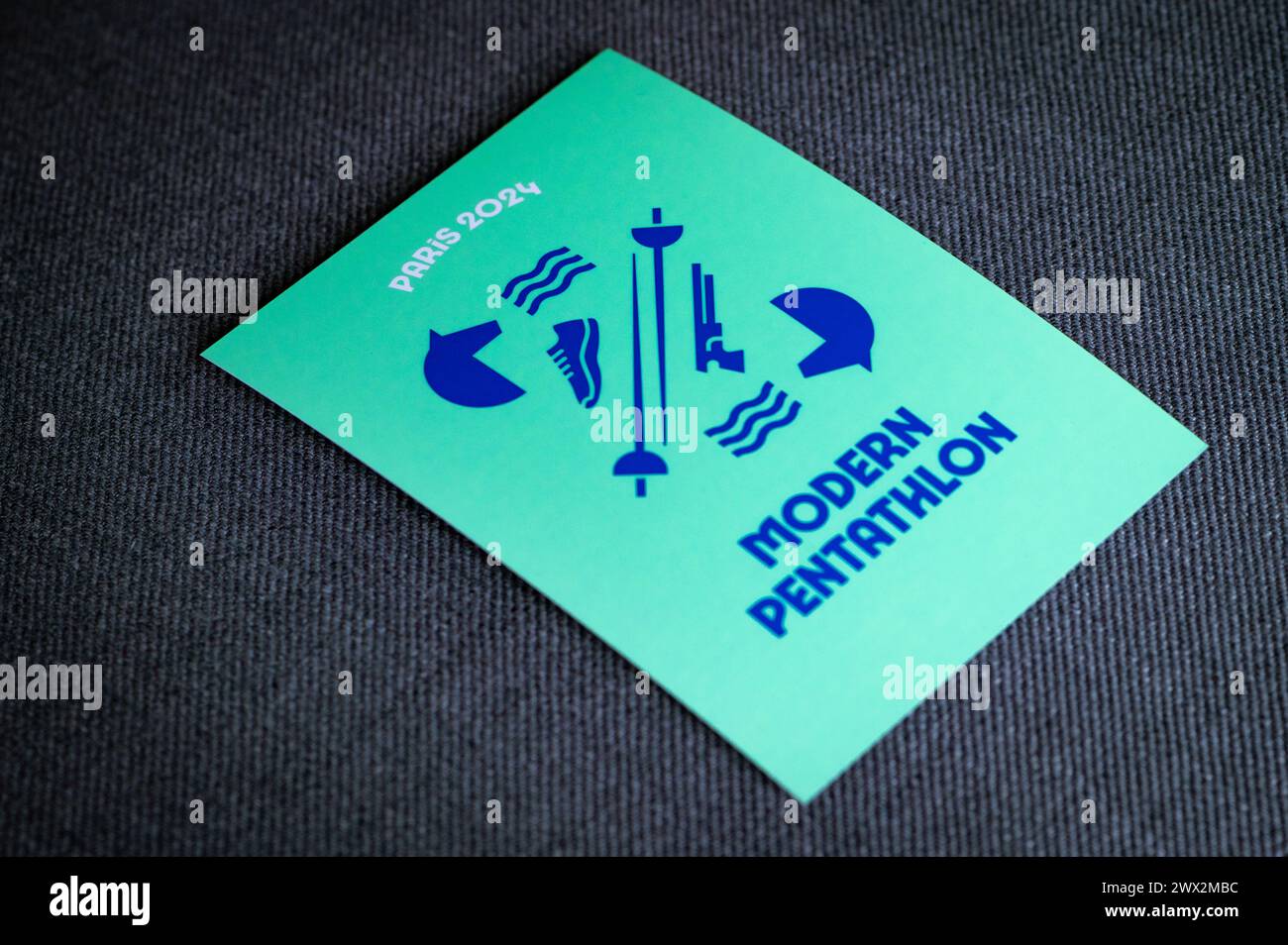 Modernes Fünfkampf-Piktogramm für die olympischen sommerspiele 2024 in paris. Offizielle Ikone des Sports beim olympischen Spiel in Paris 24 Stockfoto