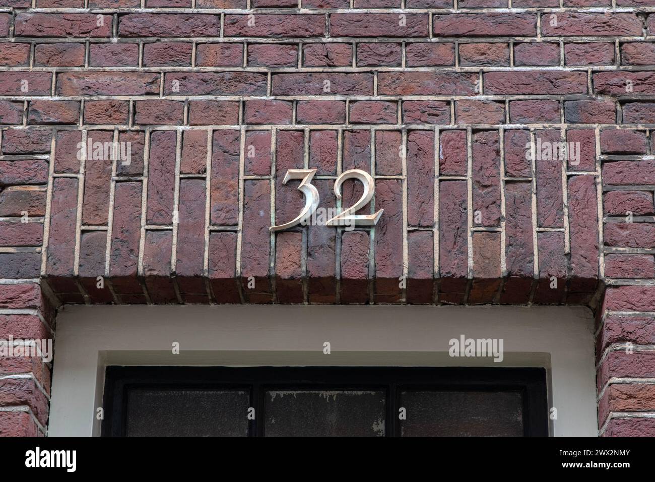 Nahaufnahme Haus Nummer 32 In Amsterdam, Niederlande 23-3-2024 Stockfoto