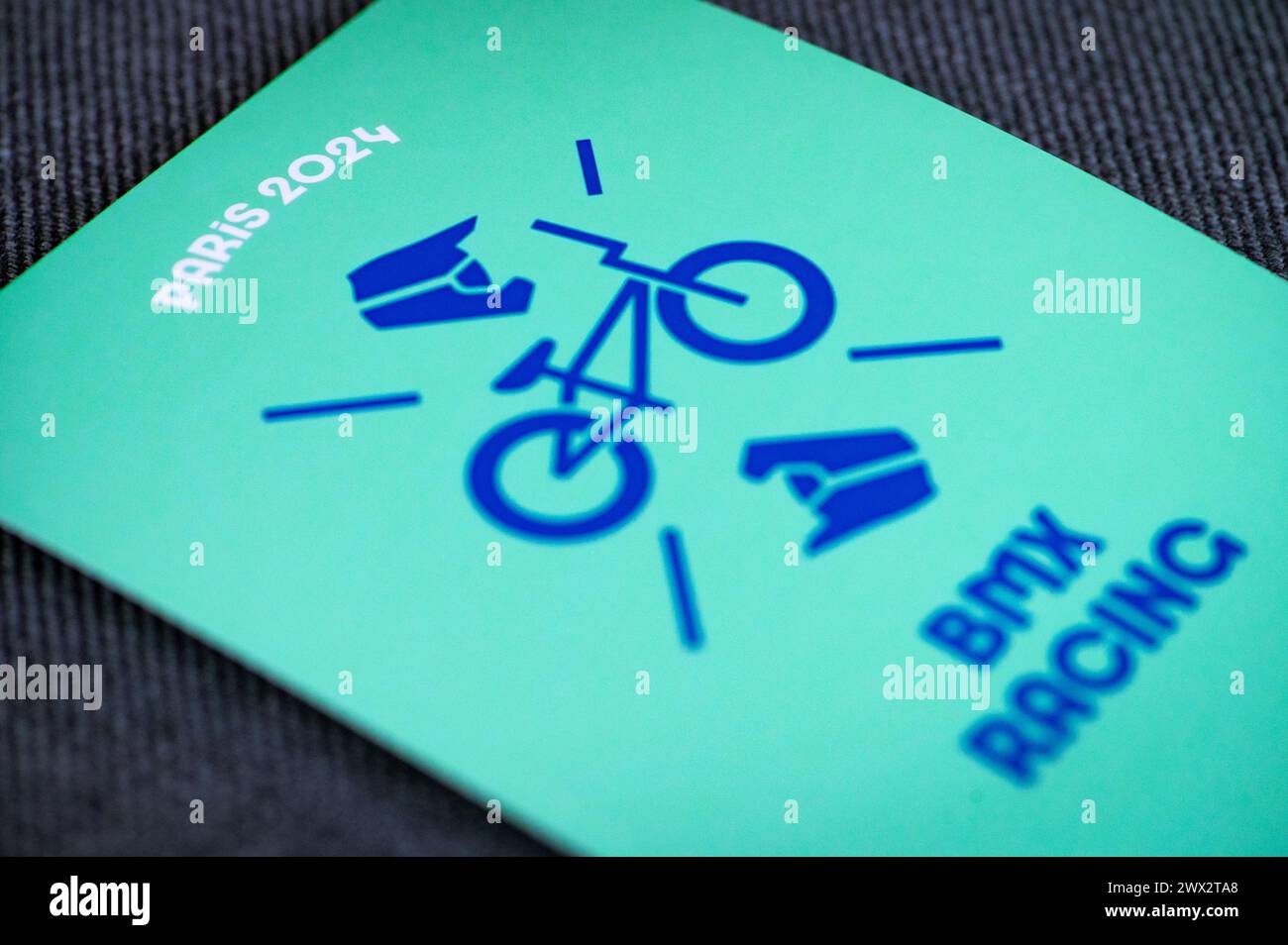 BMX-Rennpiktogramm für die olympischen sommerspiele 2024 in paris. Offizielle Ikone des Sports beim olympischen Spiel in Paris 24 Stockfoto