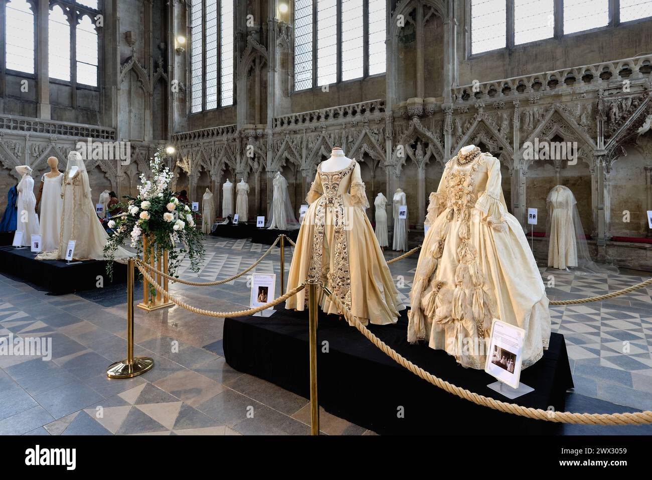 Eine Feier der Brautkleider in der Lady Chapel of Ely Cathedral Cambridgeshire England Großbritannien Stockfoto