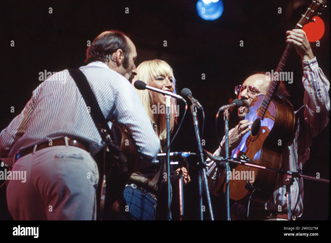 Peter, Paul und Mary treten 1978 live im Central Park in New York auf. Stockfoto