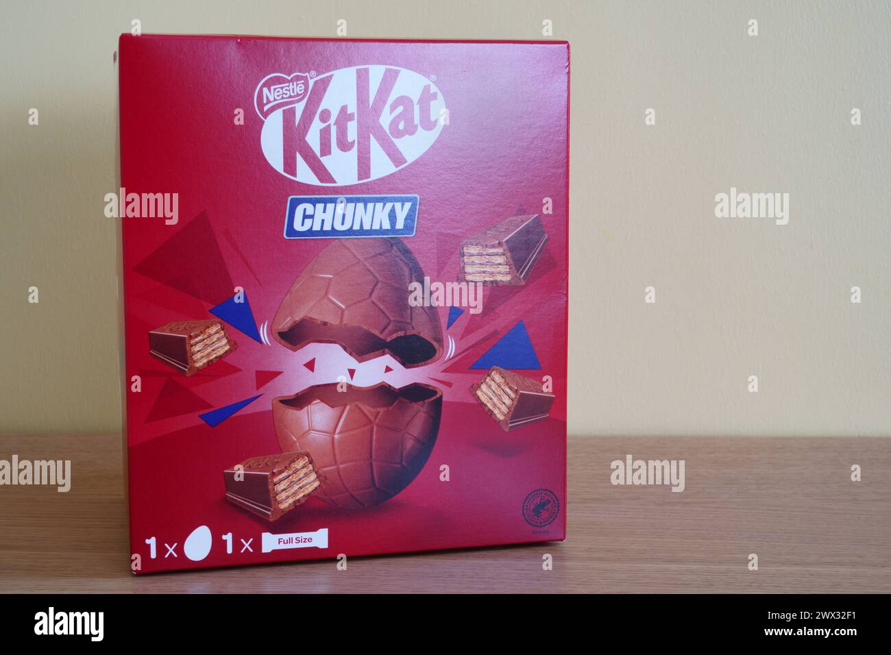 Nestle KitKat Chunky Milchschokolade Esser Ei Stockfoto