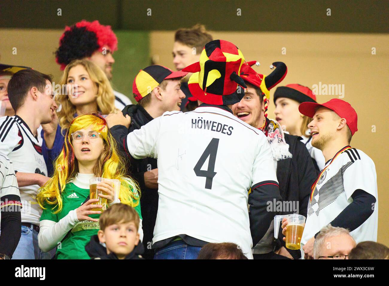 DFB-Fans im Freundschaftsspiel DEUTSCHLAND - NIEDERLANDE 2-1 DEUTSCHLAND - NIEDERLANDE 2-1 in Vorbereitung auf die Europameisterschaft 2024 am 26. März 2024 in Frankfurt. © Peter Schatz / Alamy Live News Stockfoto