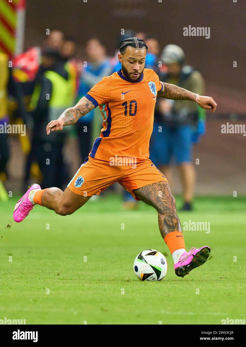 Memphis DEPAY, NL 10 im Freundschaftsspiel DEUTSCHLAND - NIEDERLANDE 2-1 DEUTSCHLAND - NIEDERLANDE 2-1 in Vorbereitung auf die Europameisterschaft 2024 am 26. März 2024 in Frankfurt. © Peter Schatz / Alamy Live News Stockfoto