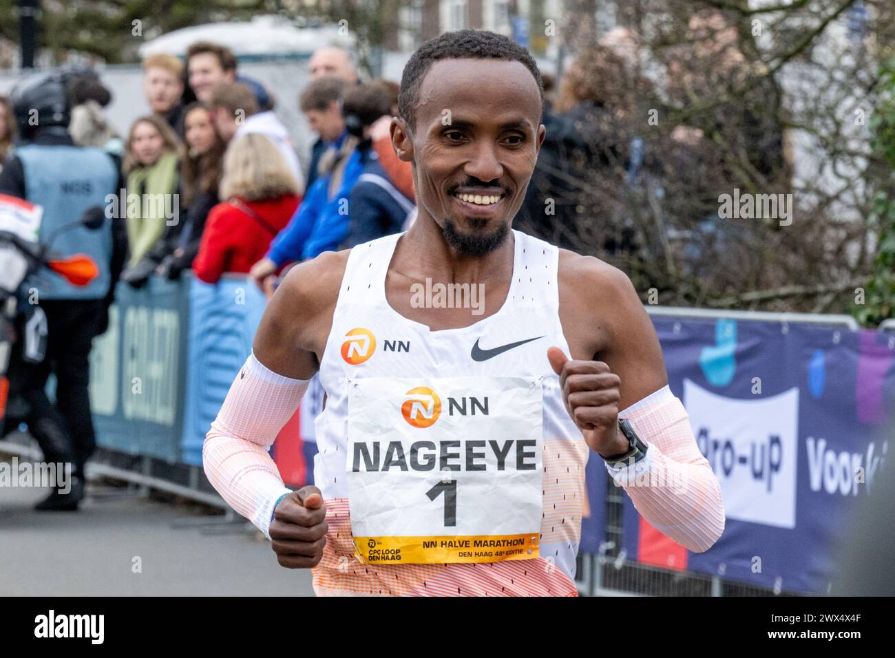DEN HAAG, NIEDERLANDE - 10. MÄRZ: Abdi Nageeye aus den Niederlanden während des CPC Half NN Marathon on the Streets Trail am 10. März 2024 in den Haag, Stockfoto