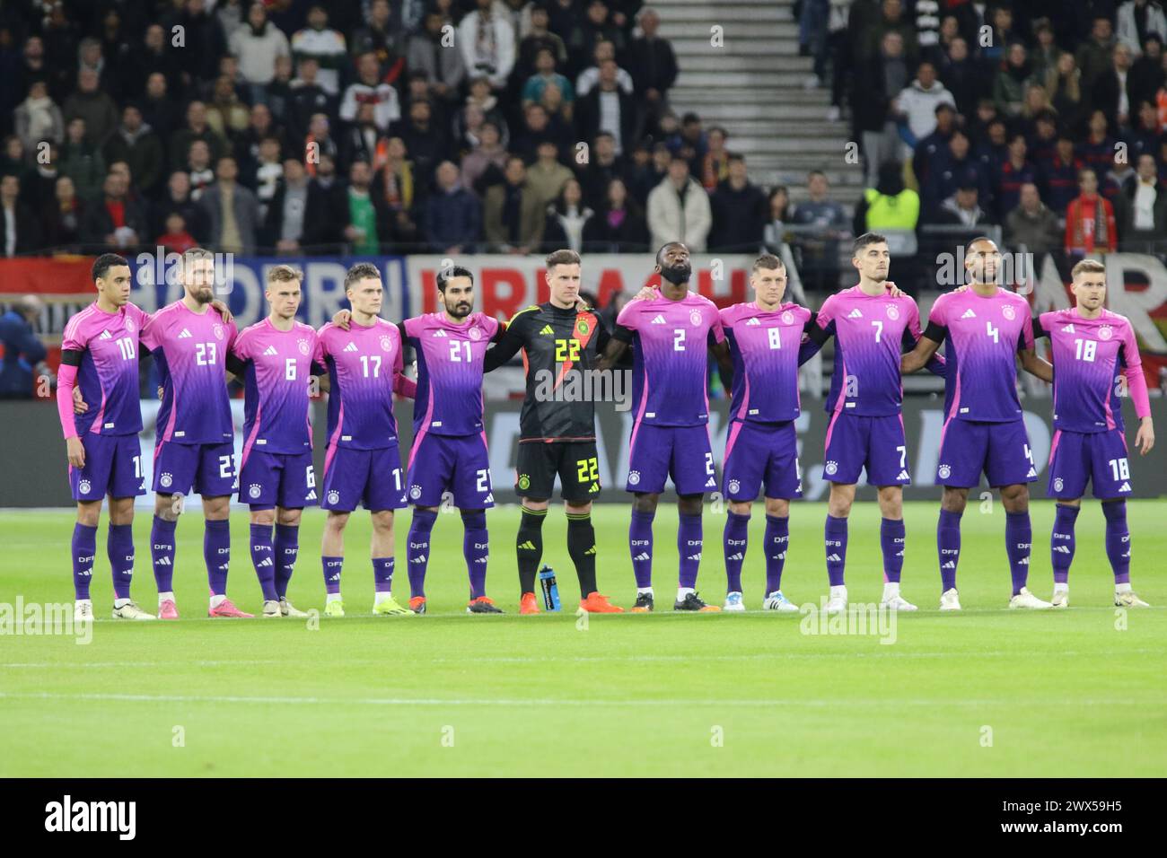 Frankfurt, Deutschland - 26. MÄRZ 2024: #10 Jamal Musiala, #18 Maximilian Mittelstädt, #6 Joshua Kimmich, #17 Florian WIRTZ, #4 Jonathan Tah #21 Ilkay Gündogan © , #22 Marc-André ter Stegen, Keeper, #7 Kai Havertz, Toni KROOS, #23 Robert Andrich, #4 Jonathan Tah, #2 Antonio Rüdiger, - der deutsche Auftritt vor dem Freundschaftsspiel zwischen der DEUTSCHEN Nationalmannschaft und der NIEDERLÄNDISCHEN Nationalmannschaft im Frankurter Fußballstadion in Frankfurt am Main am 26. März 2024, - Deutschland gegen NIEDERLANDE - - die Deutsche Fussball Nationalmannschaft beim Freundschaftsspiel gegen Holla Stockfoto