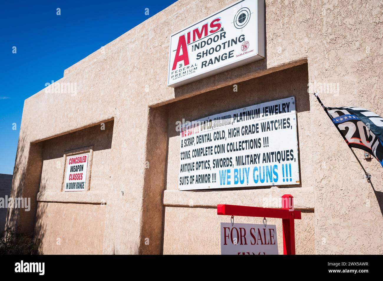 Ein Waffenladen in Lake Havasu City, Arizona, USA. Stockfoto