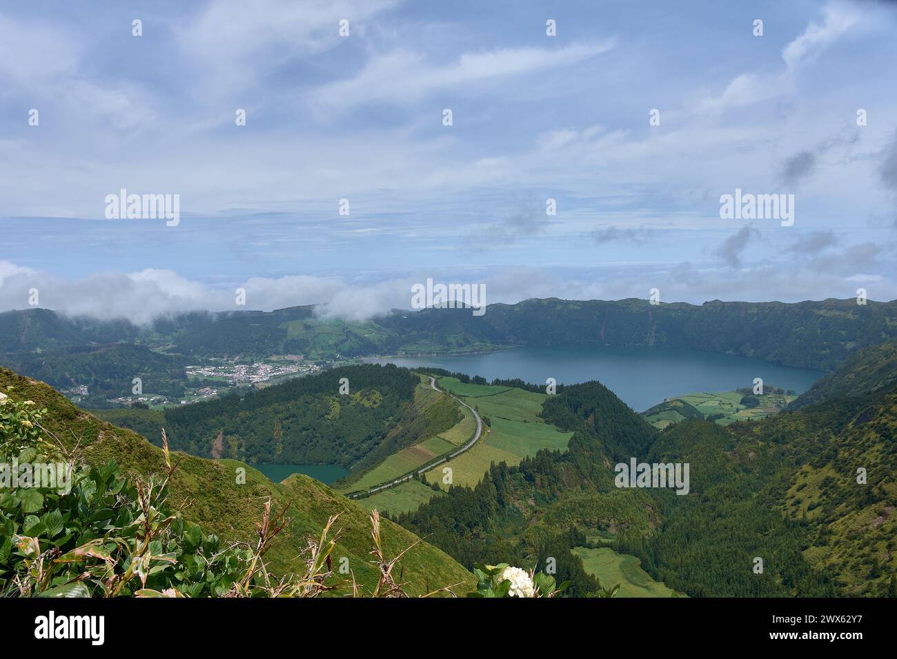 Aussichtspunkt Boca do Inferno, Seen in vulkanischen Kratern von Sete Cidades auf der Insel San Miguel, Azoren, Portugal Stockfoto