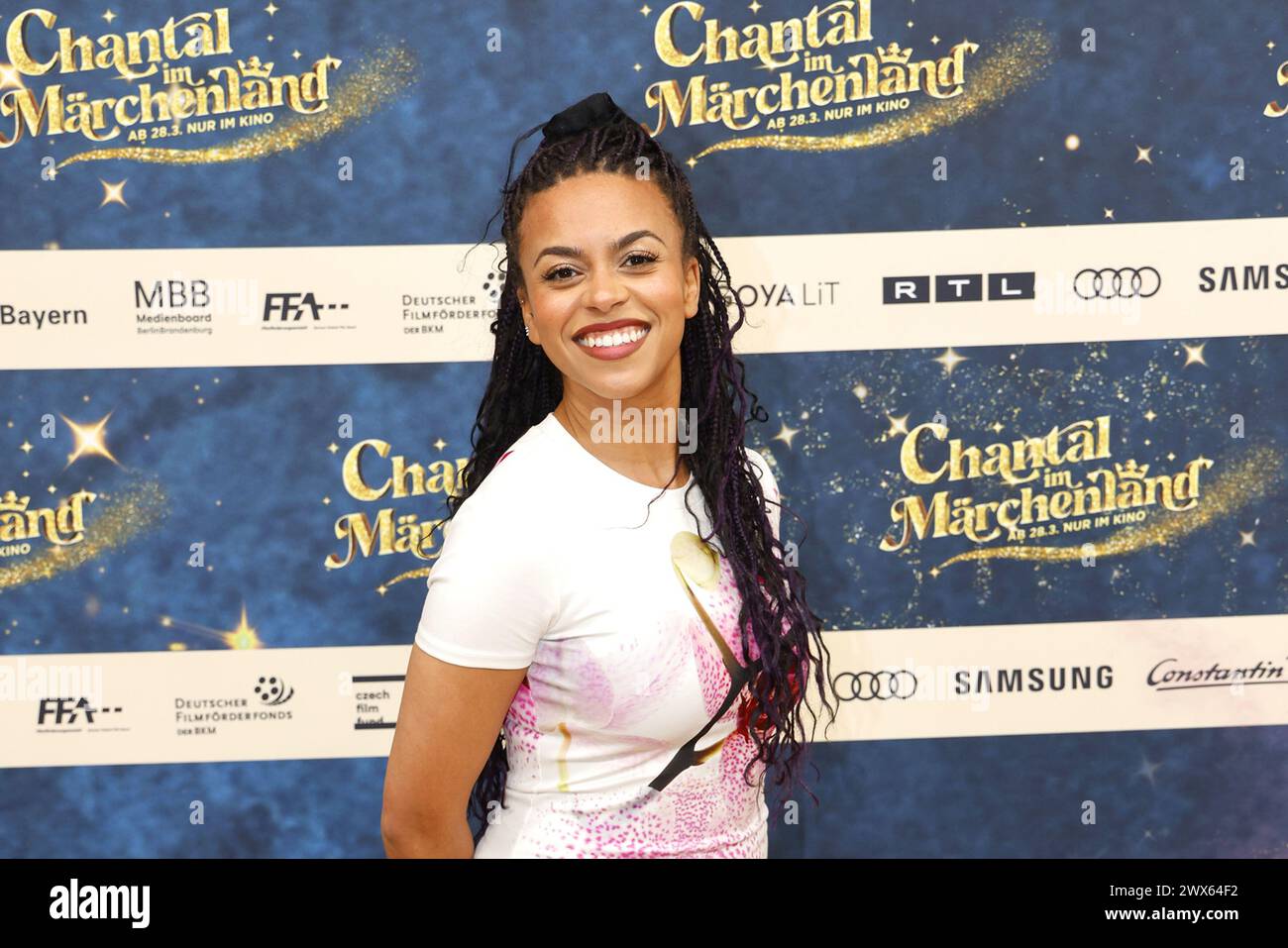 Aminata Belli bei der „Chantal im Maerchenland“ Filmpremiere am 27.03.2024 in Berlin Stockfoto