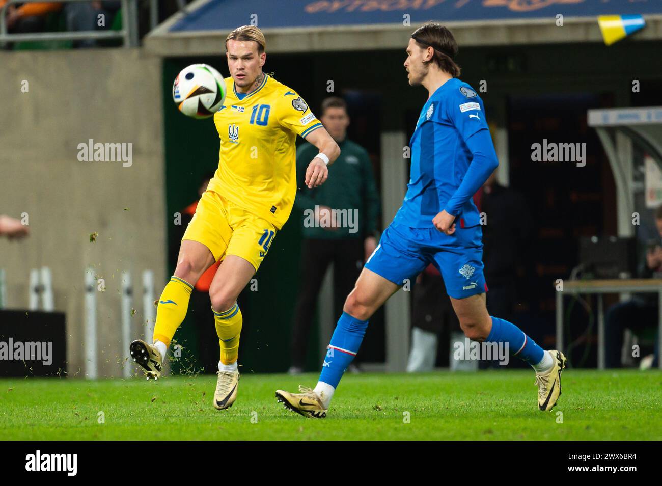 WROCLAW, POLEN - 26. MÄRZ 2024: Qualifikation für die UEFA Euro 2024. Letztes Play-off-Spiel Ukraine - Island 2:1. In Aktion Mykhailo Mudryk Stockfoto