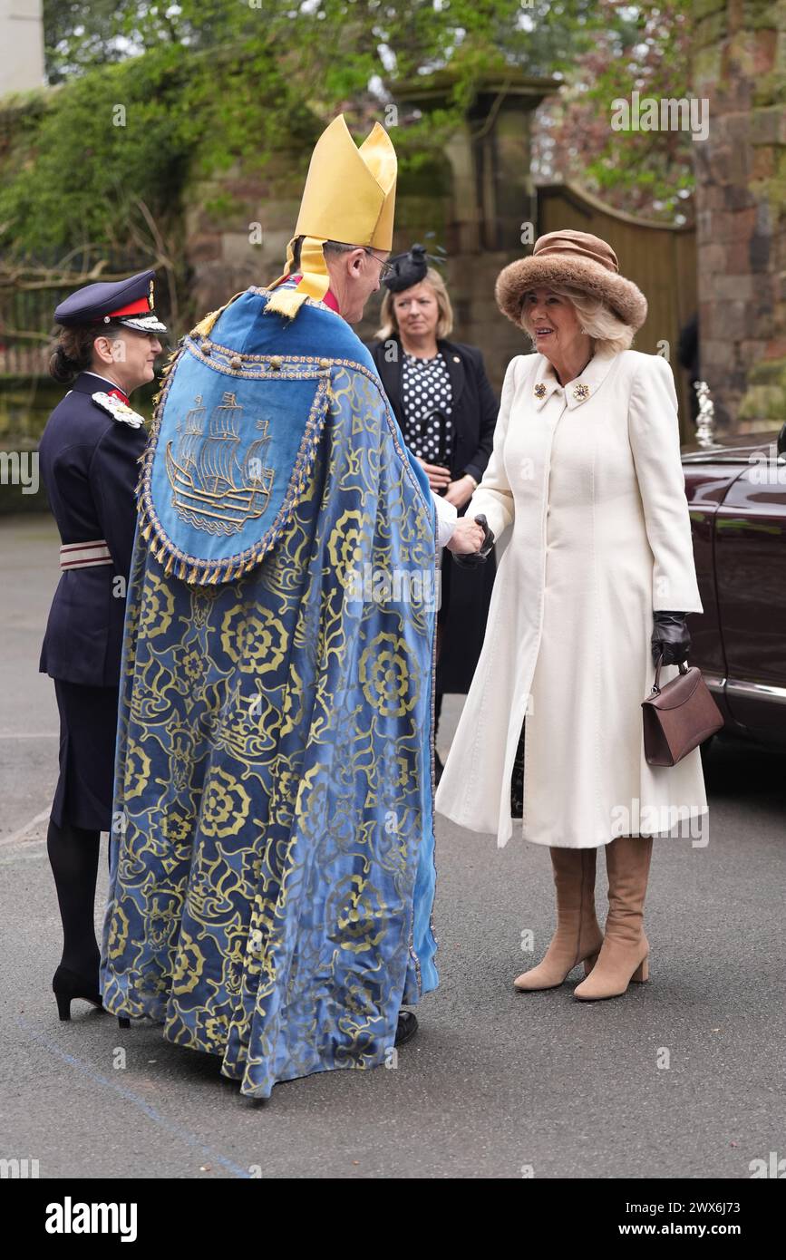 Königin Camilla kommt zum Royal Maundy Service an der Kathedrale von Worcester. Bilddatum: Donnerstag, 28. März 2024. Stockfoto