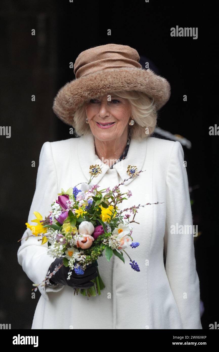 Königin Camilla verlässt den Royal Maundy Service in der Kathedrale von Worcester. Bilddatum: Donnerstag, 28. März 2024. Stockfoto