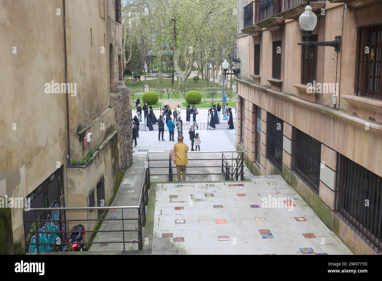 Aviles, Spanien, 28. März 2024: Nazarener in der Prozession während der Judas-Kiss-Prozession, am 28. März 2024, in Aviles, Spanien. Quelle: Alberto Brevers / Alamy Live News. Stockfoto