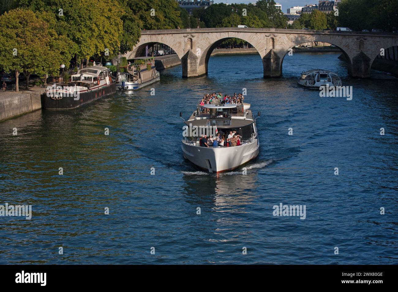Paris, Île Saint Louis, Blick von der Pont Louis-philippe, Touristenboot, Pont Marie Stockfoto
