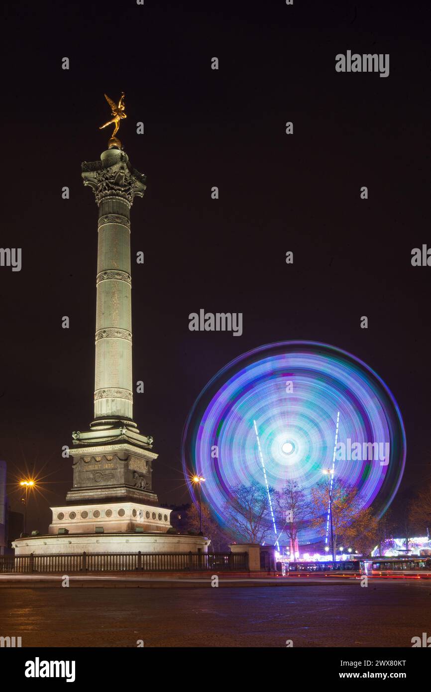 Paris, Place de la Bastille, Julisäule, Jahrmarkt, fröhliche Runde, Le Génie de la Liberté Stockfoto