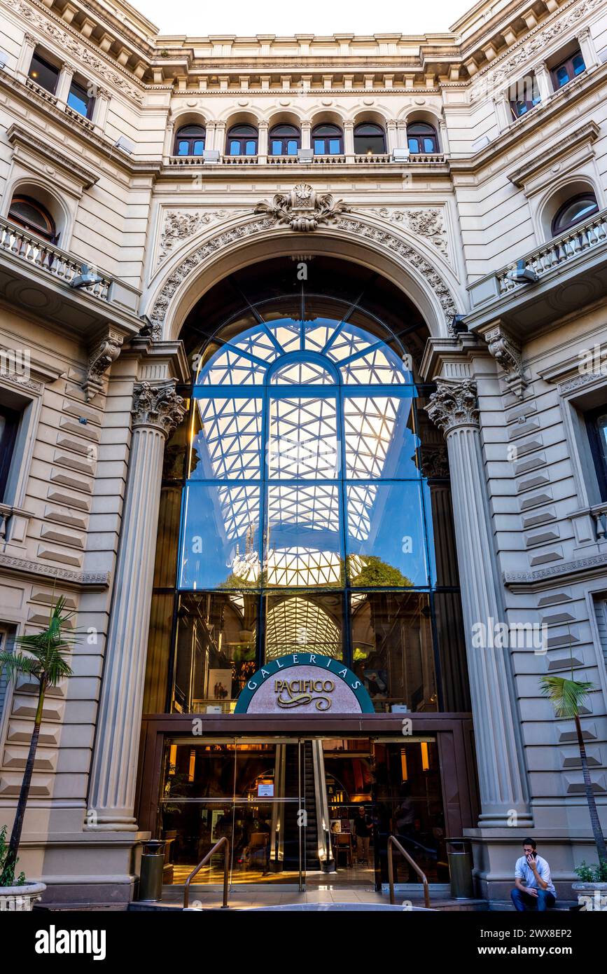 Der Eingang Zum Einkaufszentrum Galerias Pacifico, Buenos Aires, Argentinien. Stockfoto