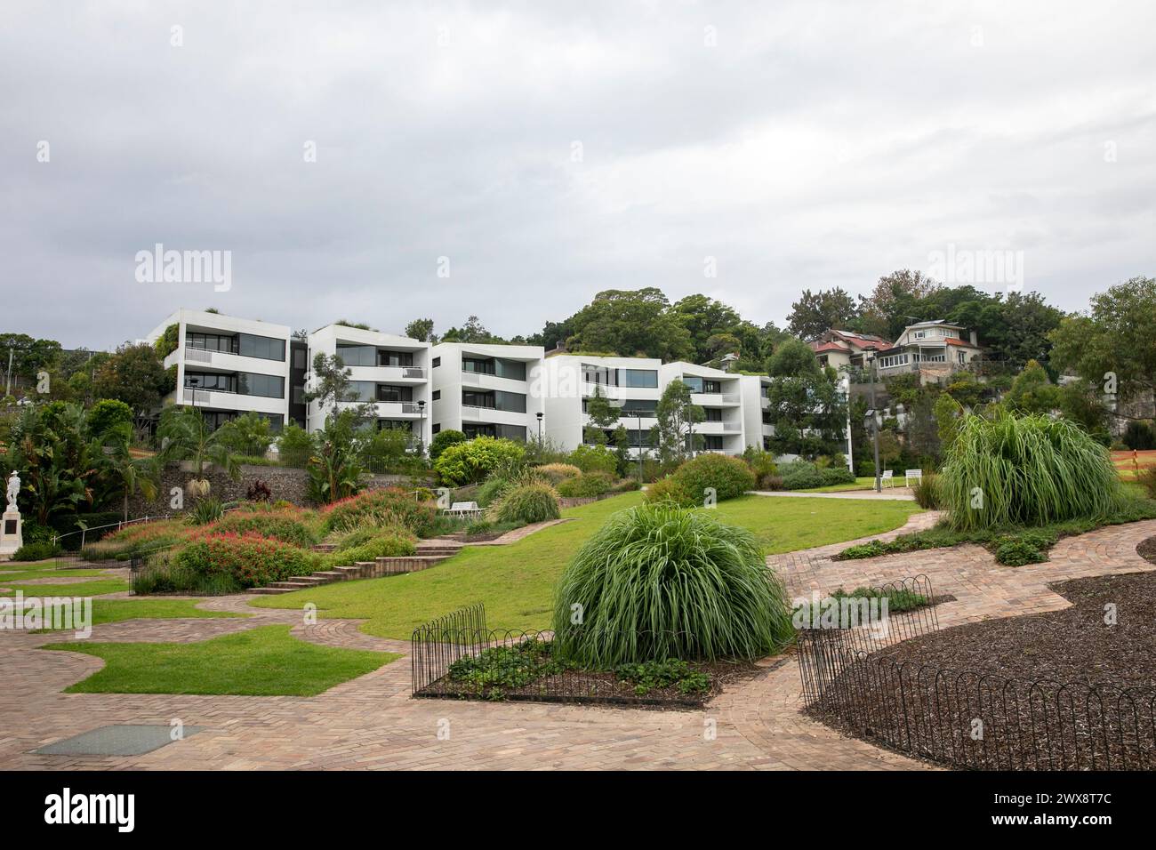 Sydney Häuser und Apartments mit Parkblick, Harold Park in Sydney Inner West mit modernen Apartmenthäusern, NSW, Australien Stockfoto