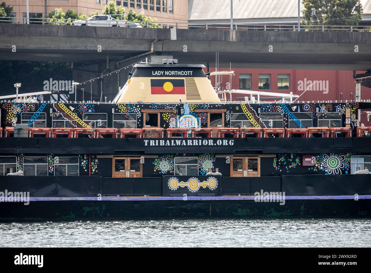 Lady Northcott Wirawi Fährschiff, ehemalige Lady Class Fähre, die heute von Stammeskriegern als erste indigene Fähre in Australien betrieben wird Stockfoto