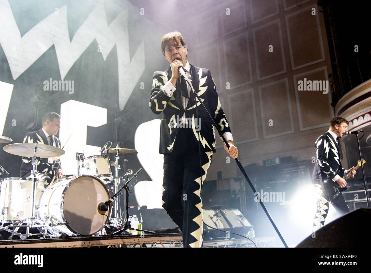 Newcastle, Großbritannien. März 2024. - Die Hives führen eine ausverkaufte Show im o2 City Hall in Newcastle auf, am zweiten Abend ihrer UK-Tour. Foto: Jill O'Donnell/Alamy Live News Stockfoto