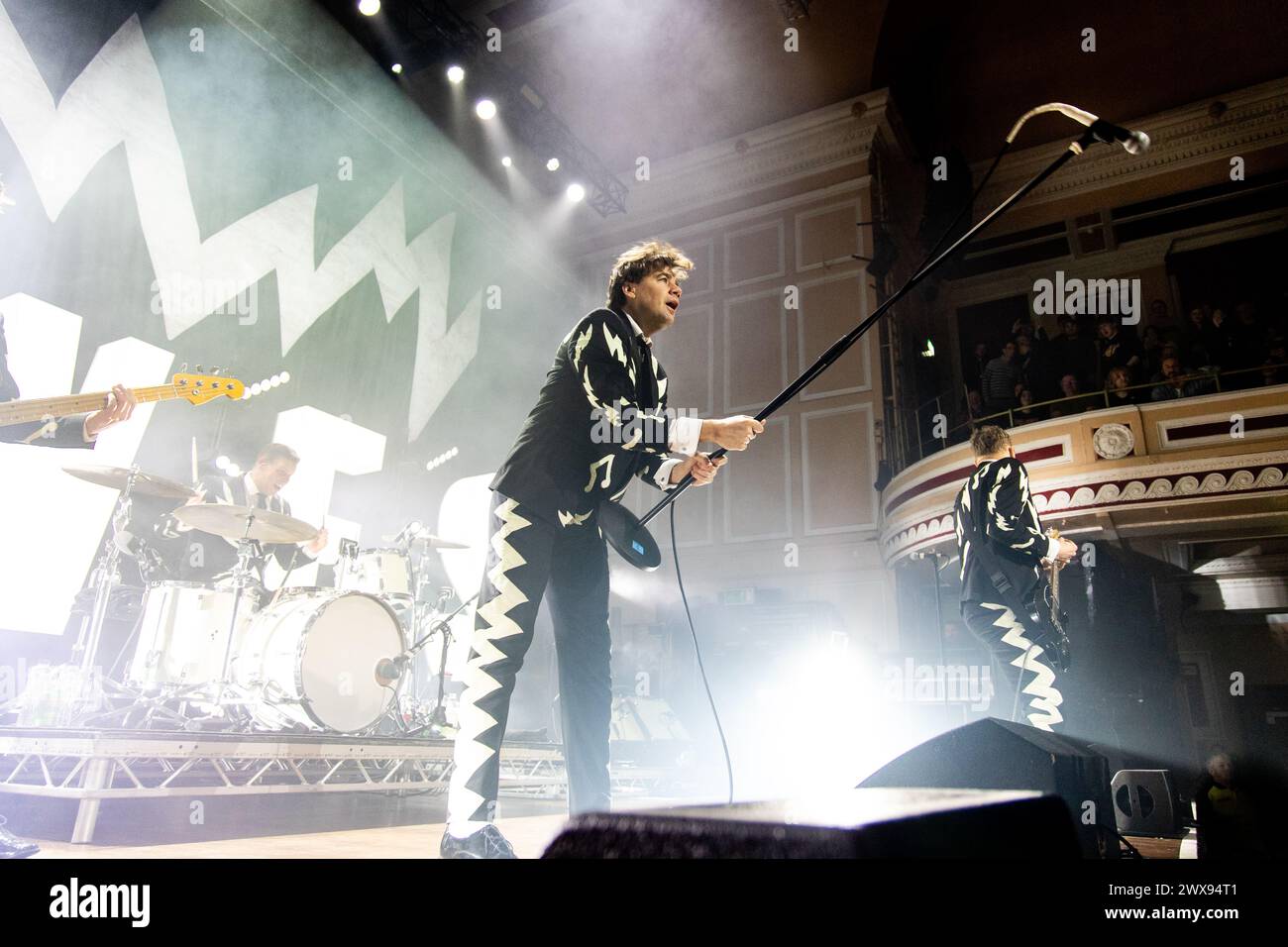 Newcastle, Großbritannien. März 2024. - Die Hives führen eine ausverkaufte Show im o2 City Hall in Newcastle auf, am zweiten Abend ihrer UK-Tour. Foto: Jill O'Donnell/Alamy Live News Stockfoto