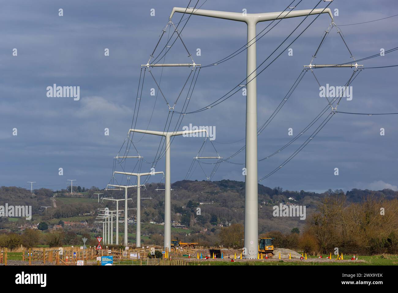 Die neue Konstruktion der Übertragungstürme. Stockfoto