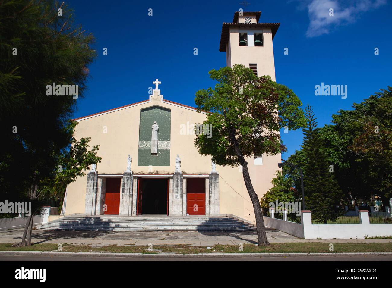 Iglesia Santa Rita de Casia ist eine Kirche auf der Plaza de La Revolucio Stockfoto