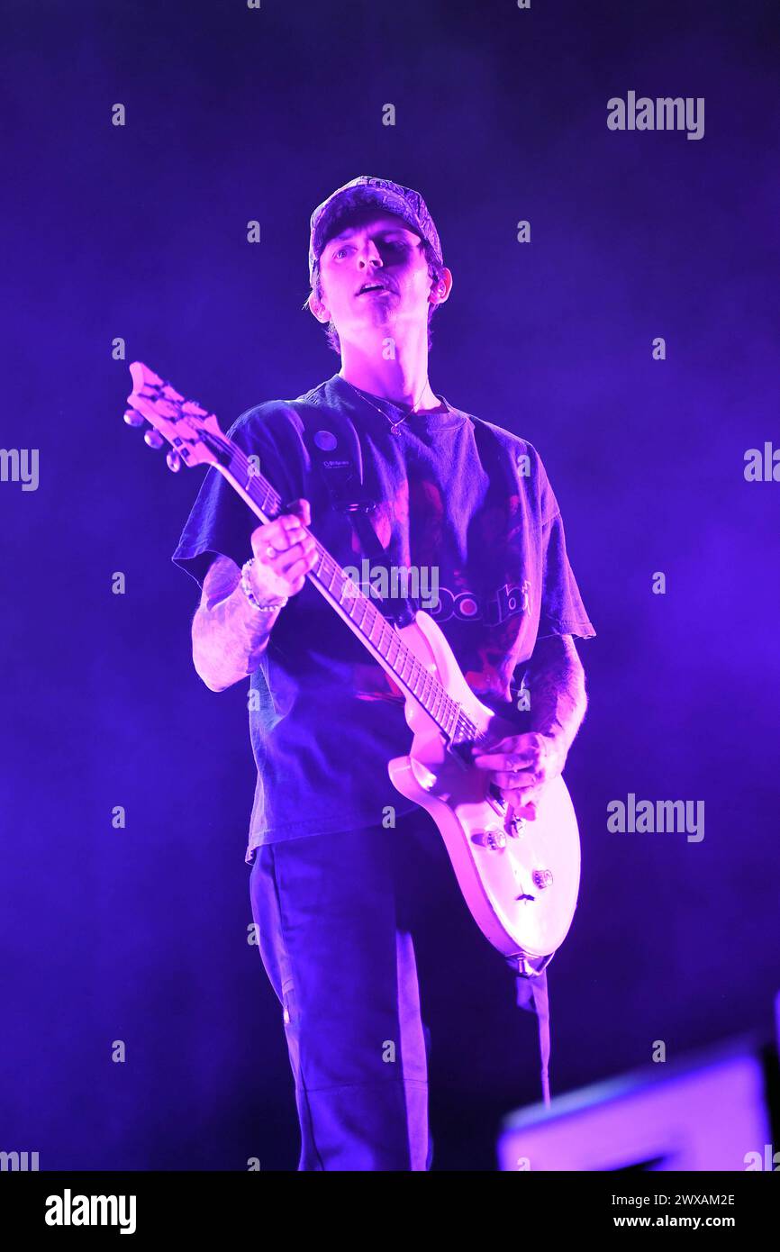 Neck Deep Auftritt im Alexandra Palace LONDON, ENGLAND - 28. MÄRZ: Sam Bowden von Neck Deep tritt am 28. März 2024 im Alexandra Palace in London auf. CAP/MAR MAR/Großbritannien Copyright: XMartinxHarris/CapitalxPicturesx Stockfoto