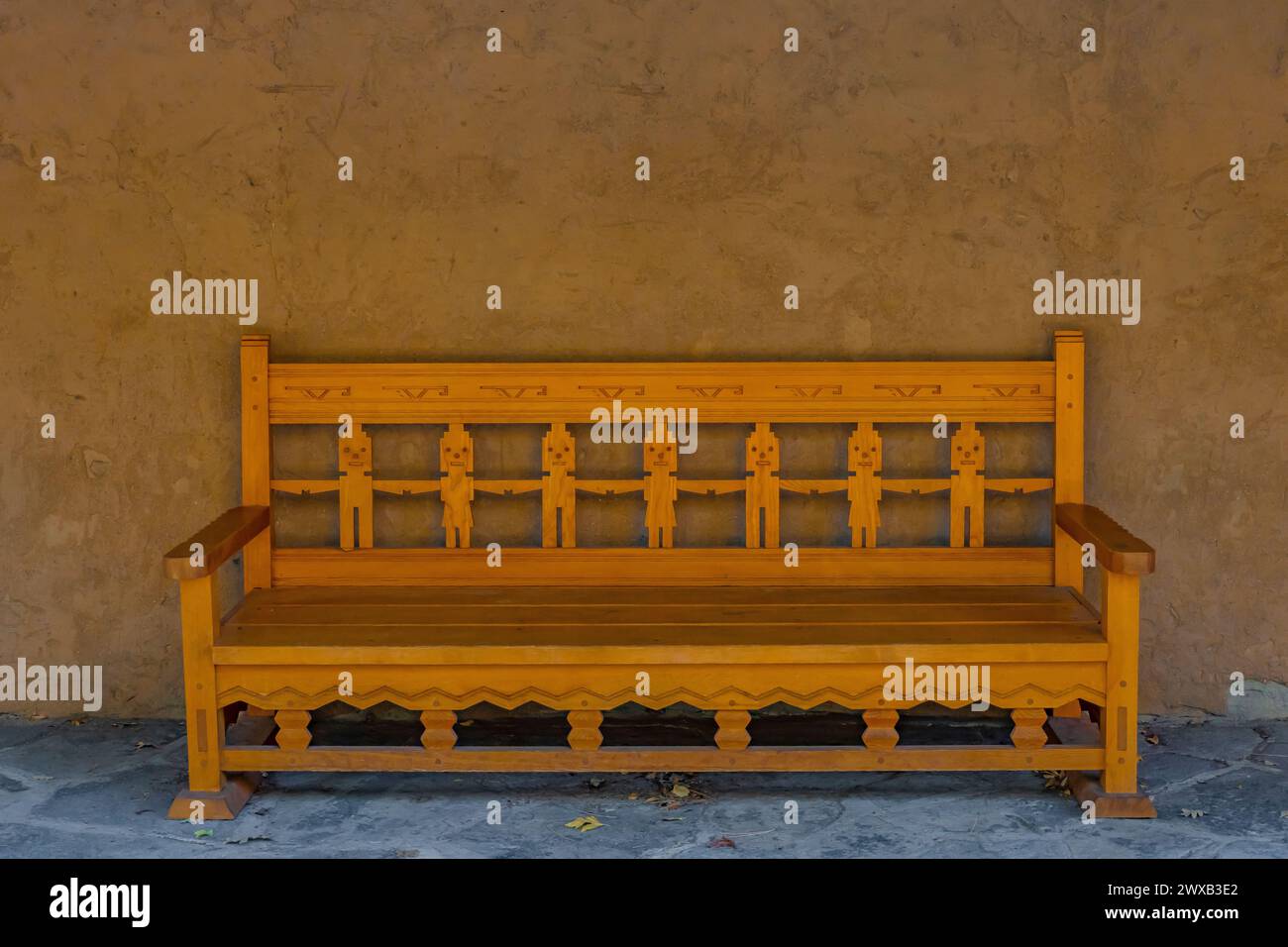 Bank im Hauptquartier-Komplex, gebaut von der CCC im Pueblo Revival Style, Bandelier National Monument, New Mexico, USA Stockfoto