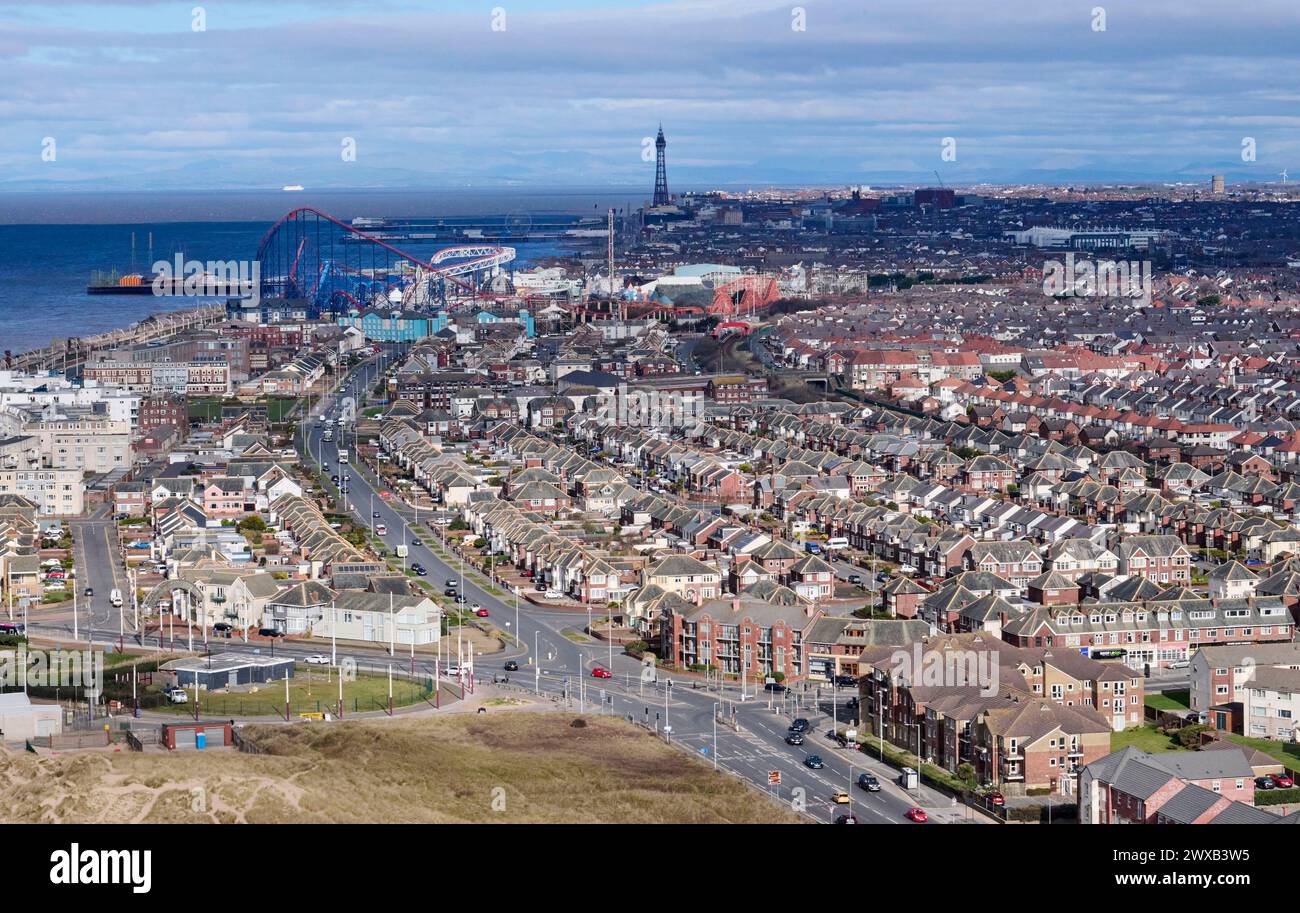 Ein Blick aus der Vogelperspektive auf das Ufer von Blackpool, nordwestlich von England, Großbritannien Stockfoto