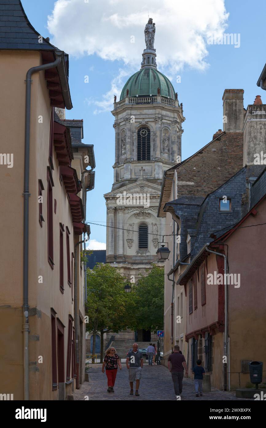 Rennes, Frankreich – Juli 30 2017: Notre-Dame-en-Saint-Melaine ist eine französische Abteikirche in Rennes, Departement Ille-et-Vilaine, in der extensio Stockfoto